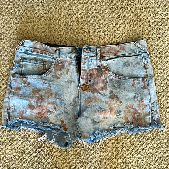 Free People Distressed High-waisted Denim Shorts. - Picture 1 of 4